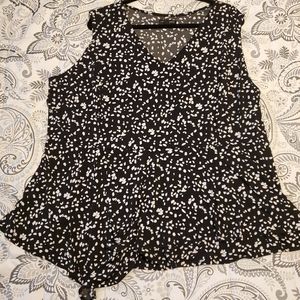 Lane Bryant black & white asymmetrical peplum tank